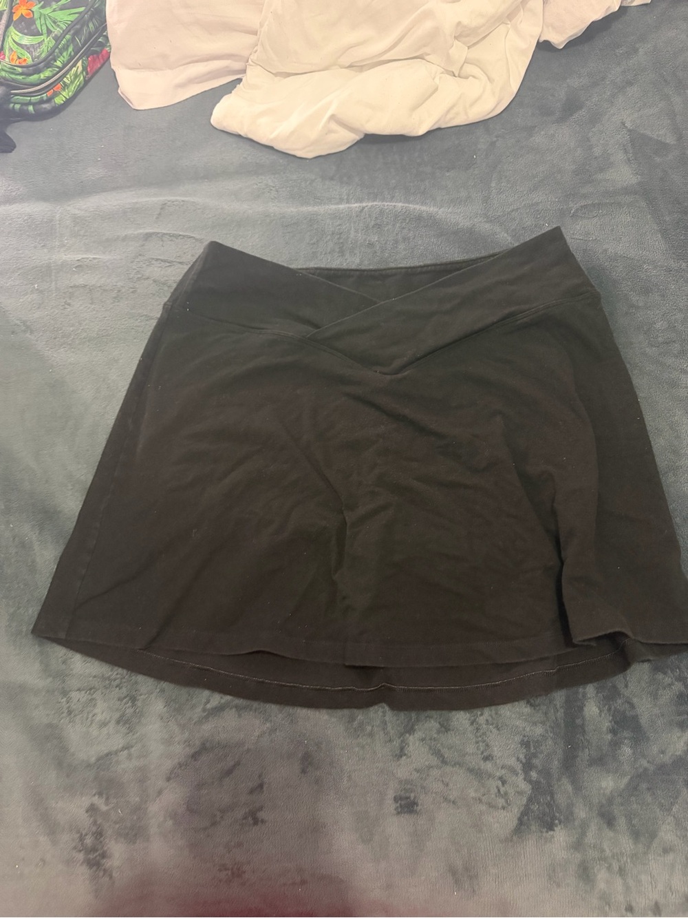 Women’s Black V-Waist Skater Skort